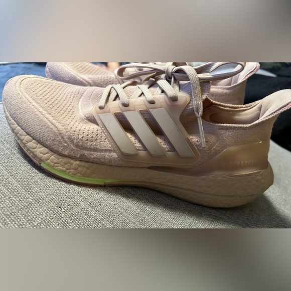 Adidas ultraboost Women’s Shoes Size 9.5 Taupe - Picture 6 of 14